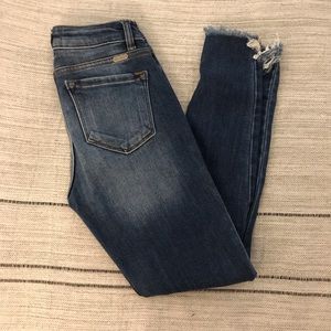 KanCan Distressed Ankle Jean